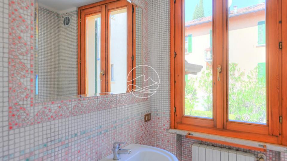 Two-room apartment in Gardone Riviera
