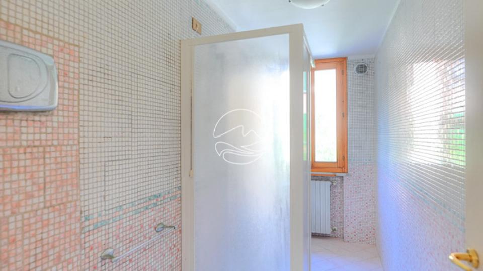 Two-room apartment in Gardone Riviera