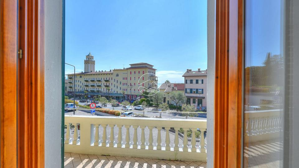 Two-room apartment in Gardone Riviera