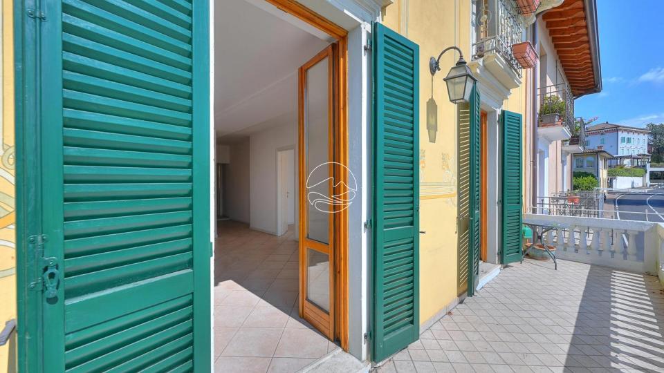Two-room apartment in Gardone Riviera