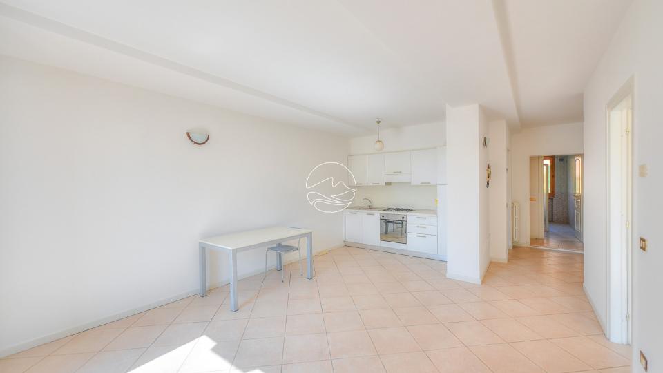 Two-room apartment in Gardone Riviera