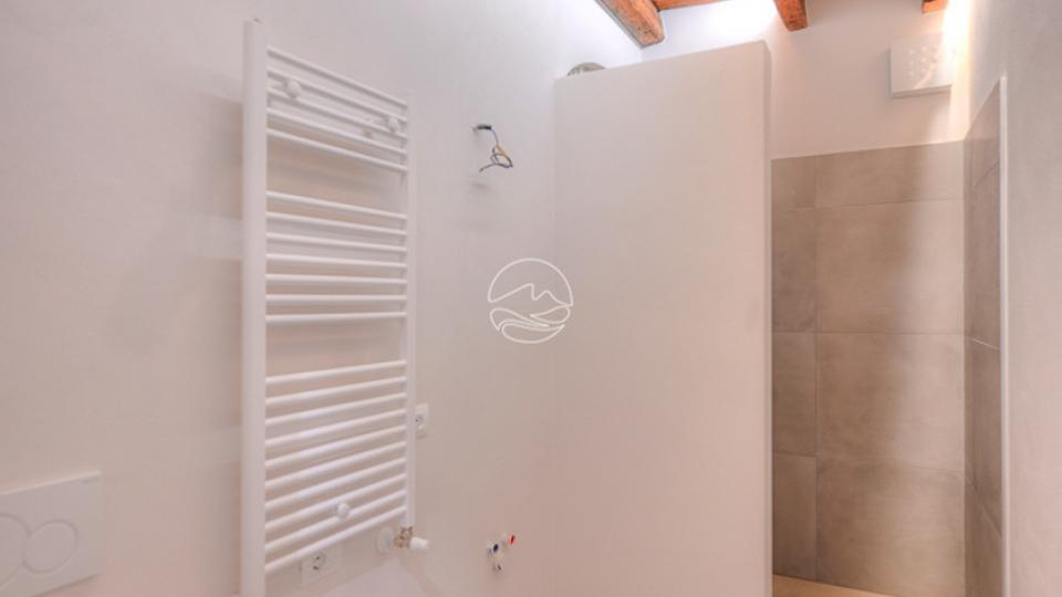 Two-room-apartment in the characteristic historic center of Bogliaco