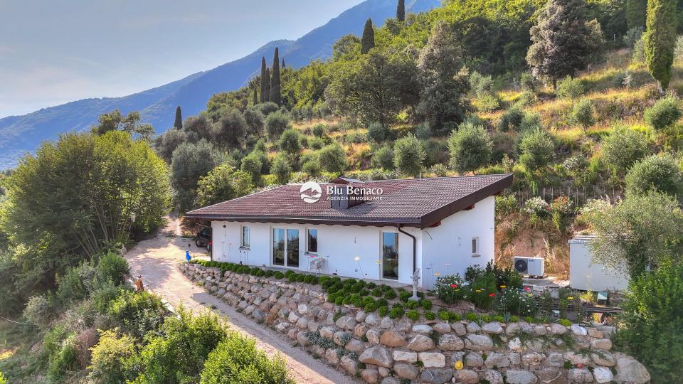 Unmissable property for sale in Toscolano