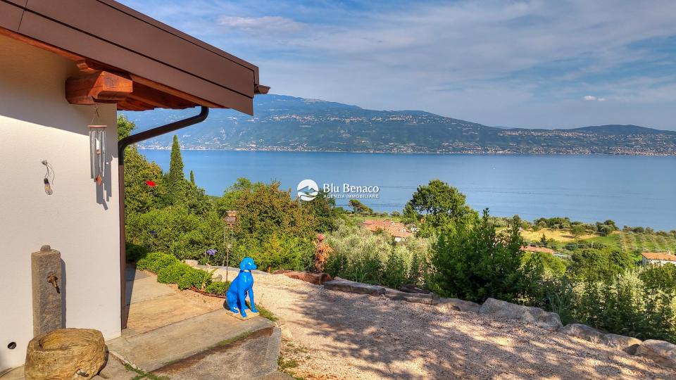 Unmissable property for sale in Toscolano