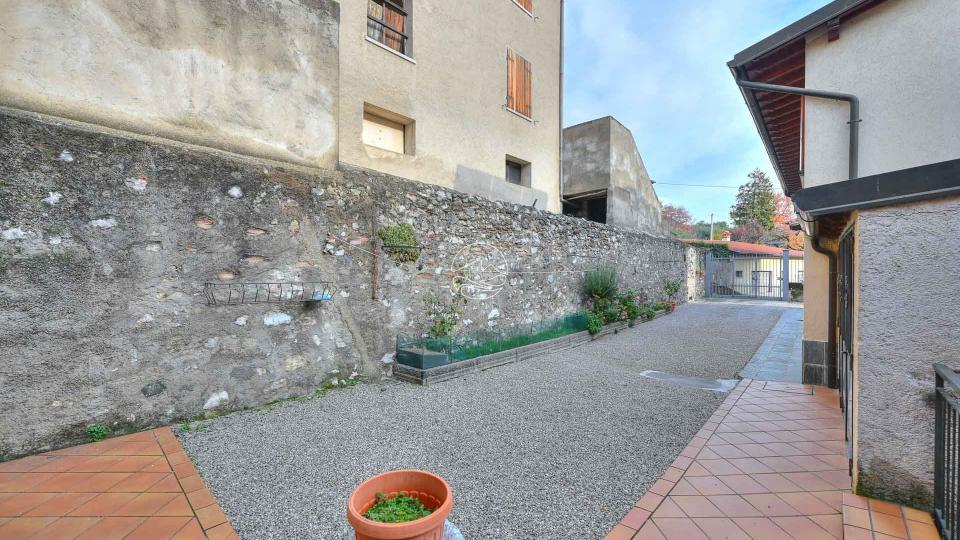 House in the center of Gaino