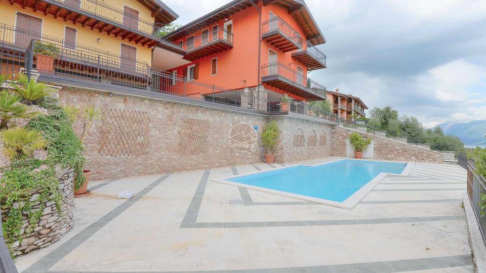 Studio in residence with pool