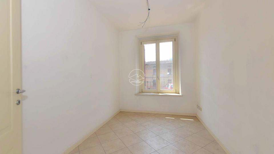 Three-room apartment in a prestigious condominium in Toscolano Maderno