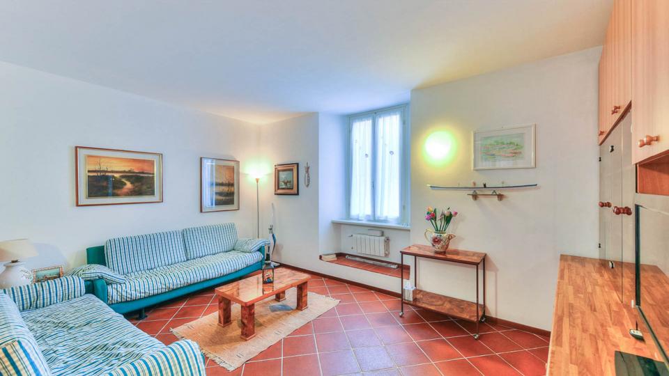 Two-room apartment in historic center of Gargnano