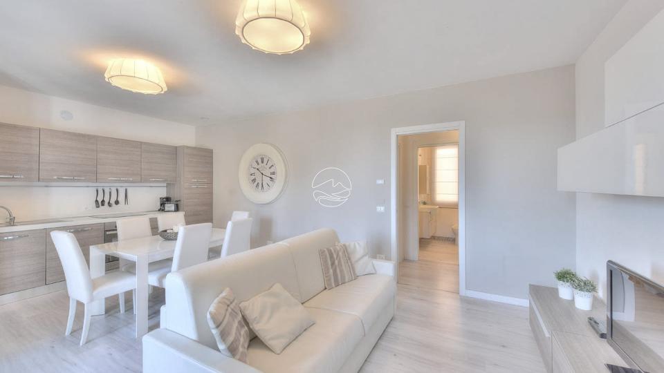 Three-room apartament in residence with pool