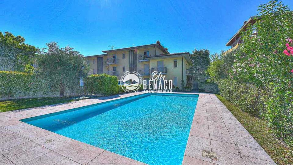 Villa on Hollywood Boulevard