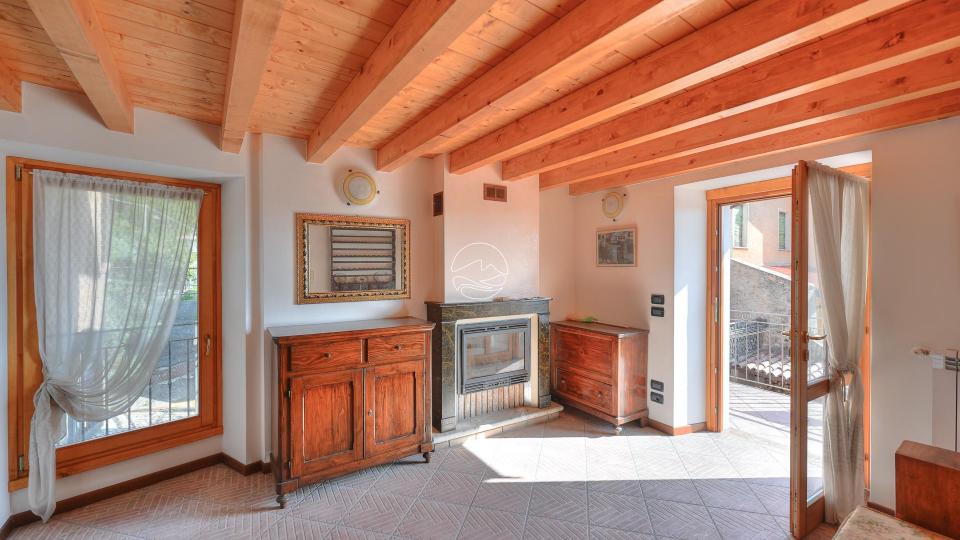 Single house in the historic center of Formaga