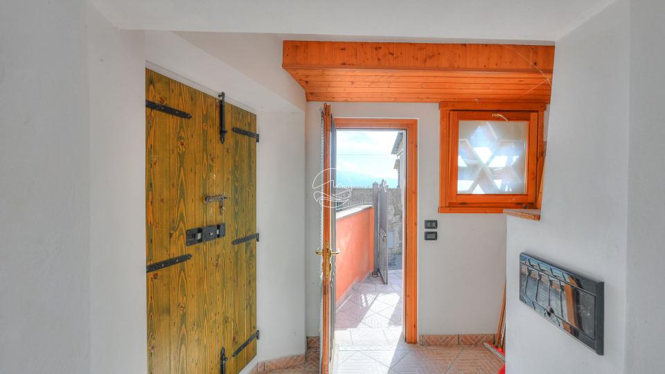 Single house in the historic center of Formaga