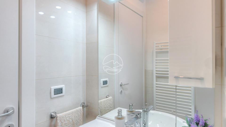 Apartment in the center of Toscolano Maderno