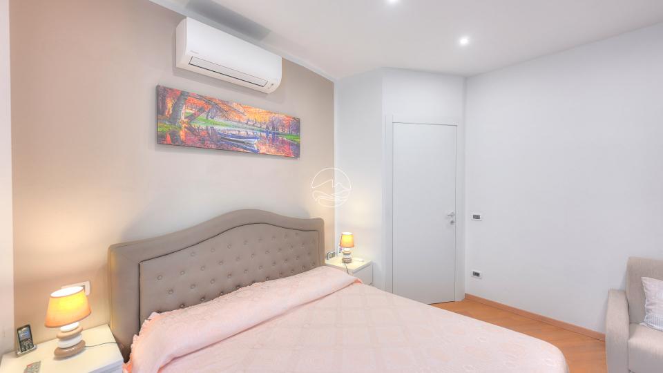 Apartment in the center of Toscolano Maderno