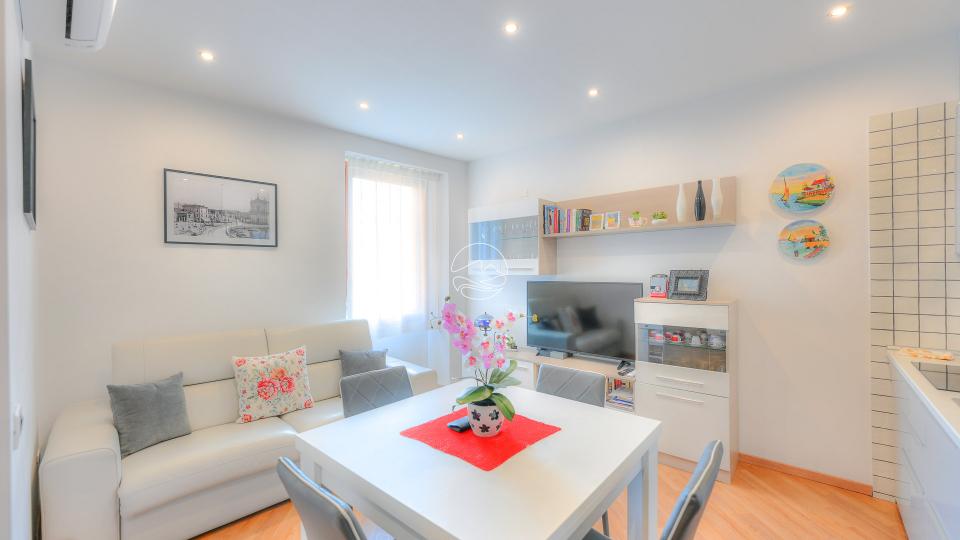 Apartment in the center of Toscolano Maderno