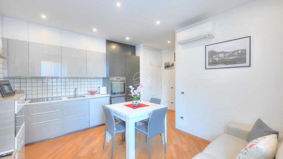 Apartment in the center of Toscolano Maderno