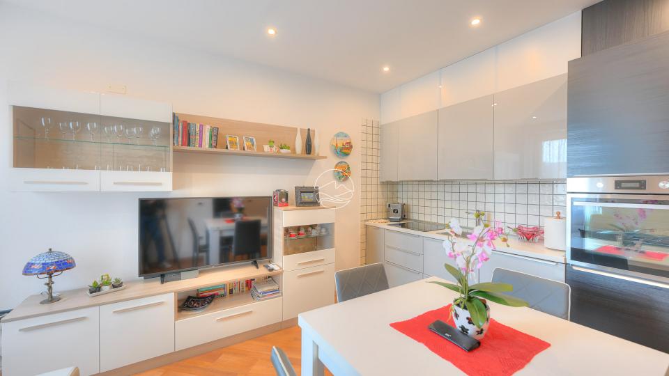 Apartment in the center of Toscolano Maderno