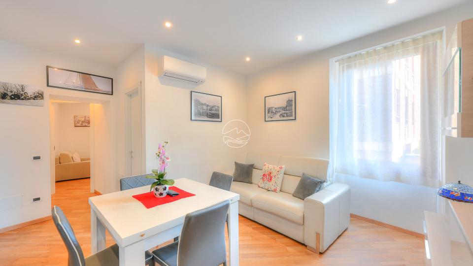 Apartment in the center of Toscolano Maderno
