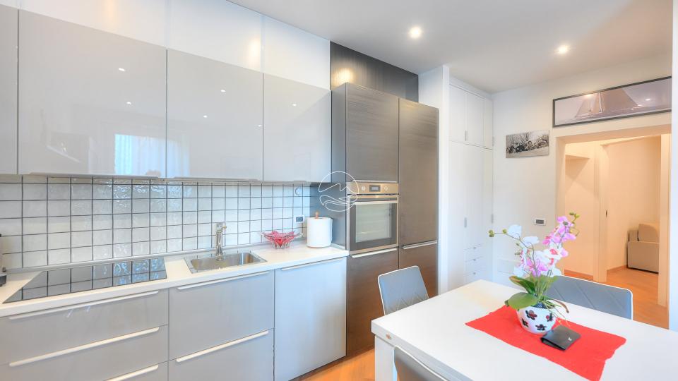 Apartment in the center of Toscolano Maderno