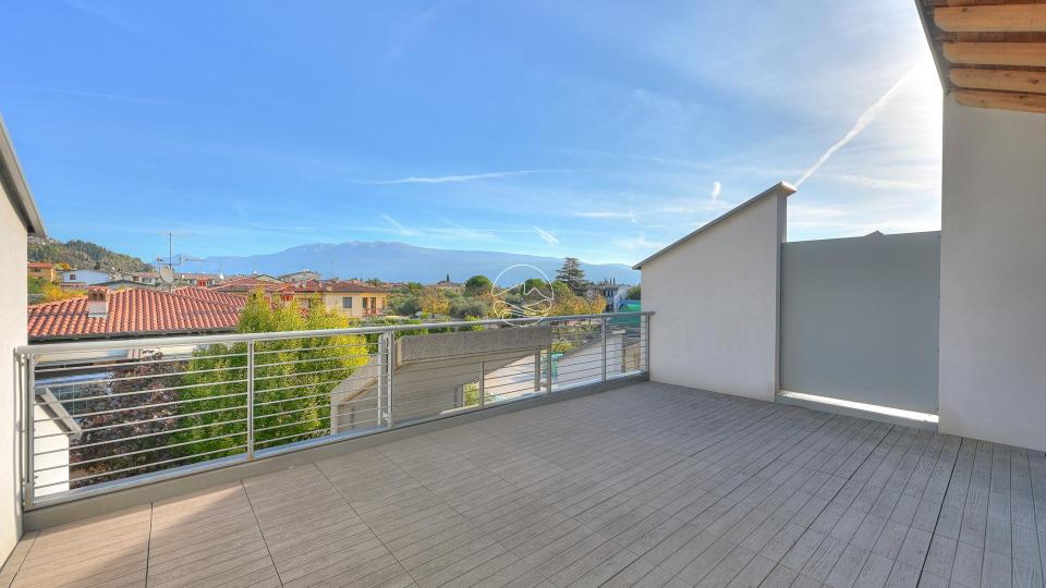 New apartment in the central area of Maderno