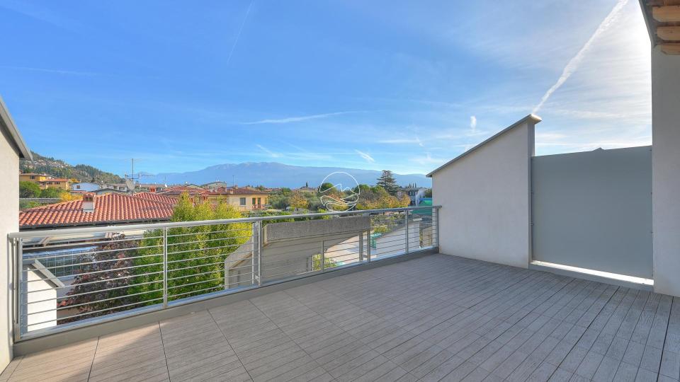New apartment in the central area of Maderno