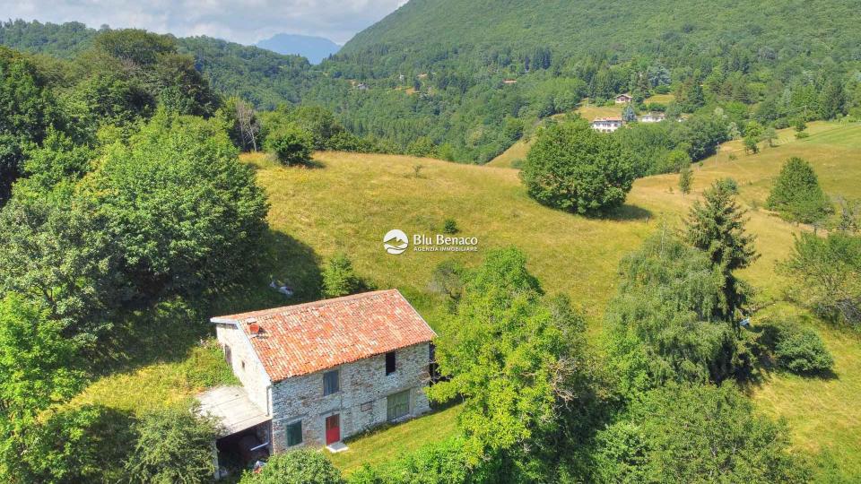 Detached property in Briano