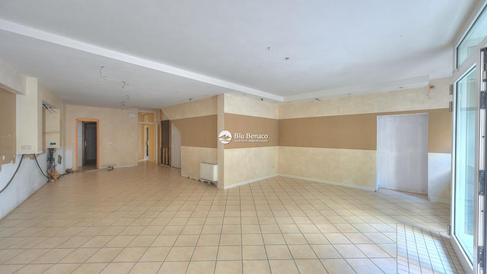 Commercial space for sale in Salò 