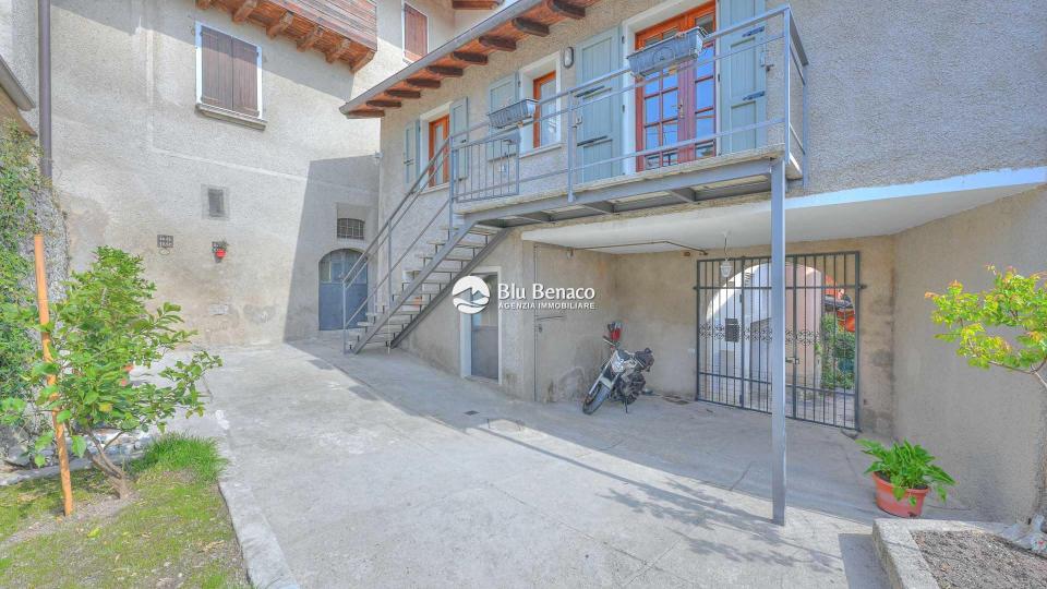 Casa cielo terra in vendita in centro storico a Toscolano Maderno