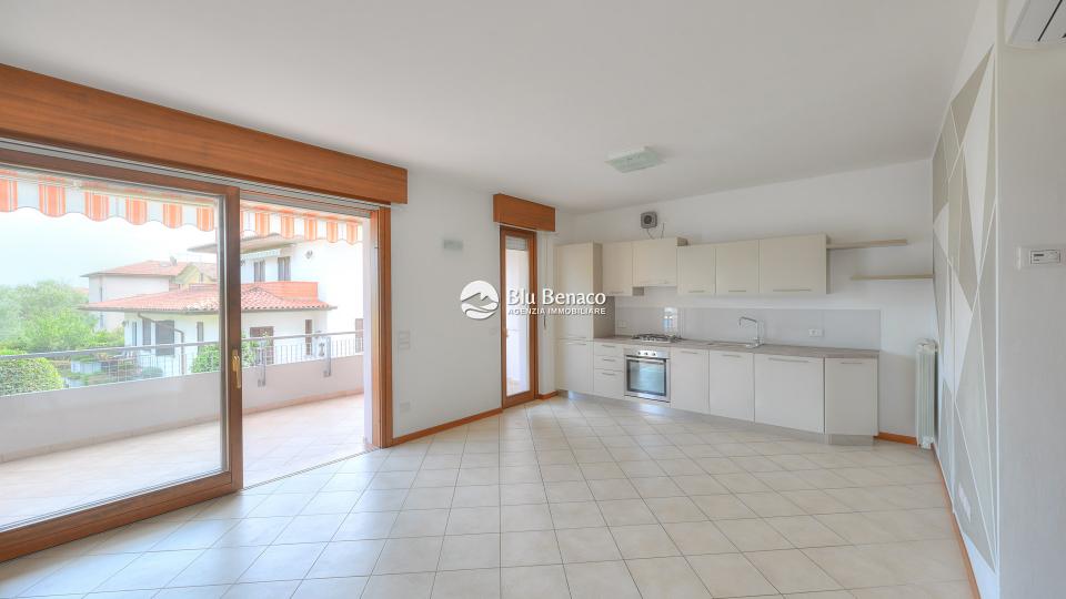 Three-room apartment for sale in Toscolano