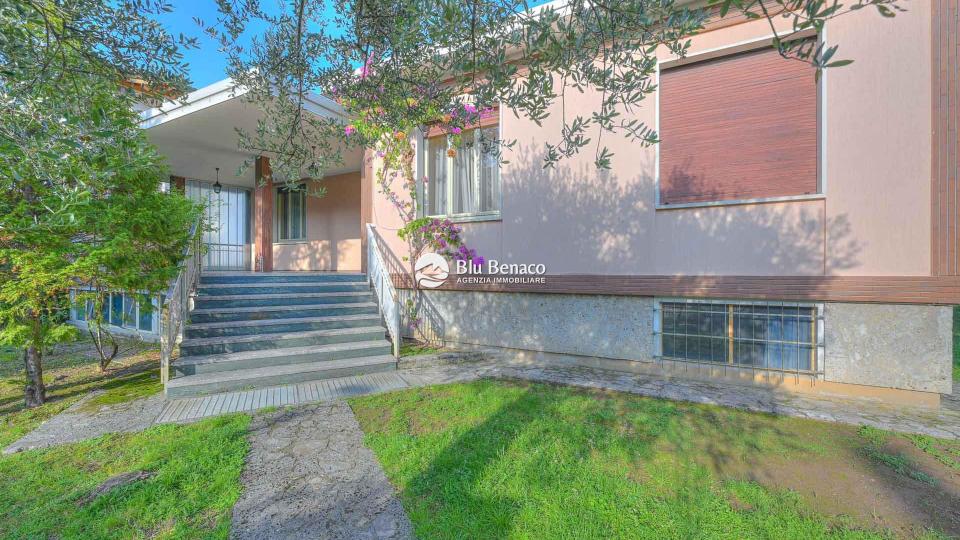 Stunning Villa for sale in Maderno