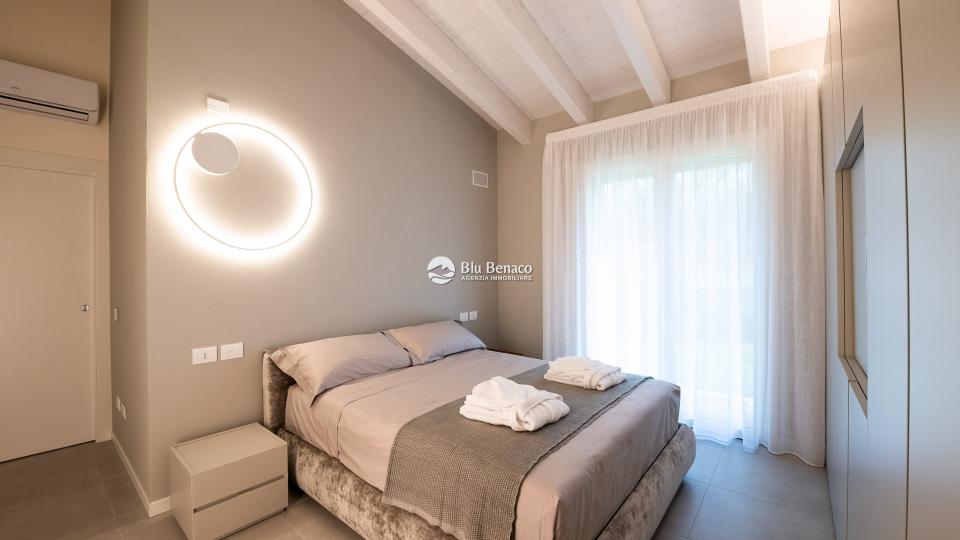 Villa zu verkaufen in Manerba del Garda