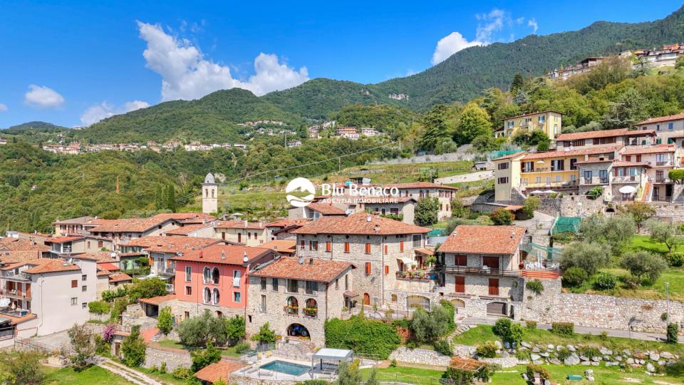 Rustico cielo-terra in vendita ad Oldesio