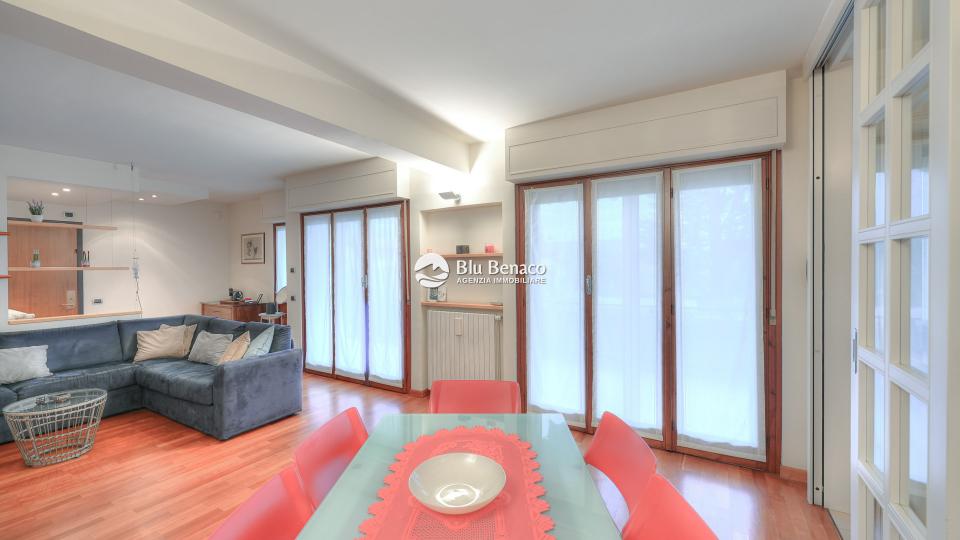 Lovely four-room apartment for sale in Toscolano 