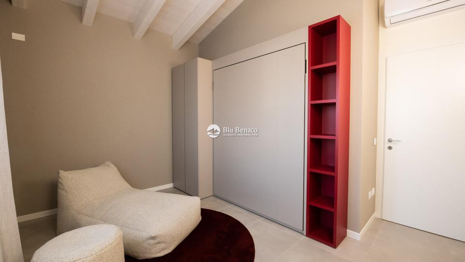 Villa zu verkaufen in Padenghe sul Garda