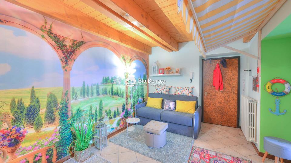 Lovely two-room apartment for sale in Maderno
