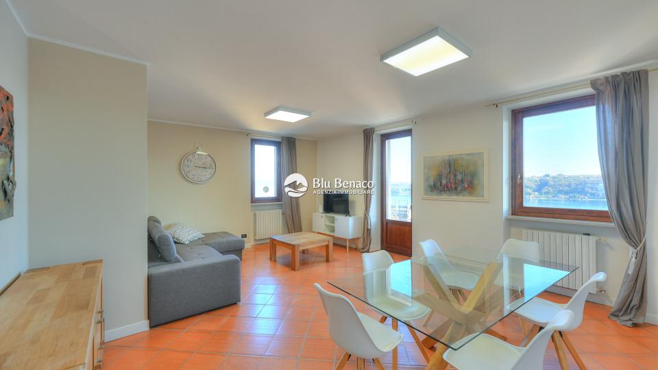 Penthouse for sale with stunning lake view in Salò