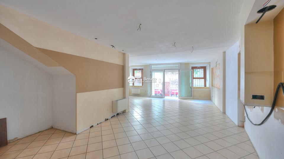 Commercial space for sale in Salò 