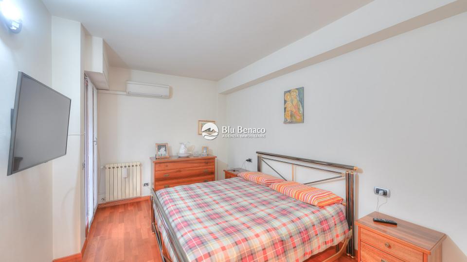 Lovely four-room apartment for sale in Toscolano 