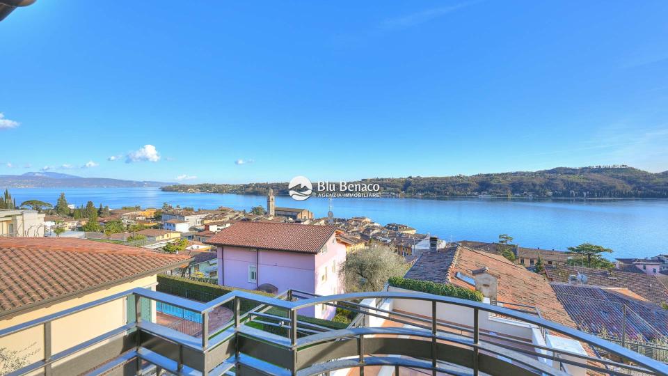 Penthouse for sale with stunning lake view in Salò