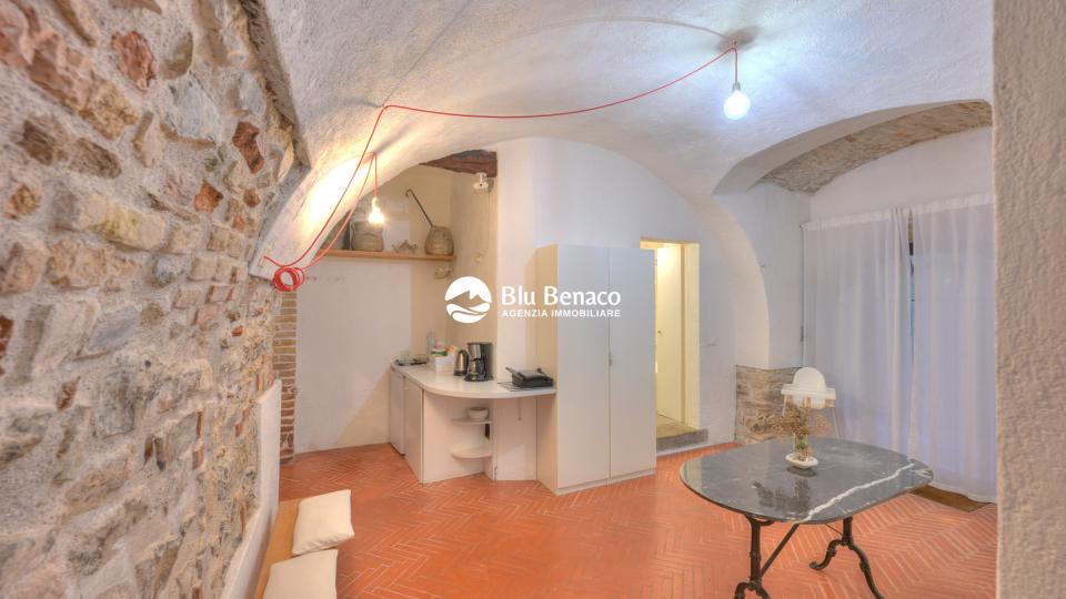 Appartamento piano terra, in vendita porto di Gargnano 