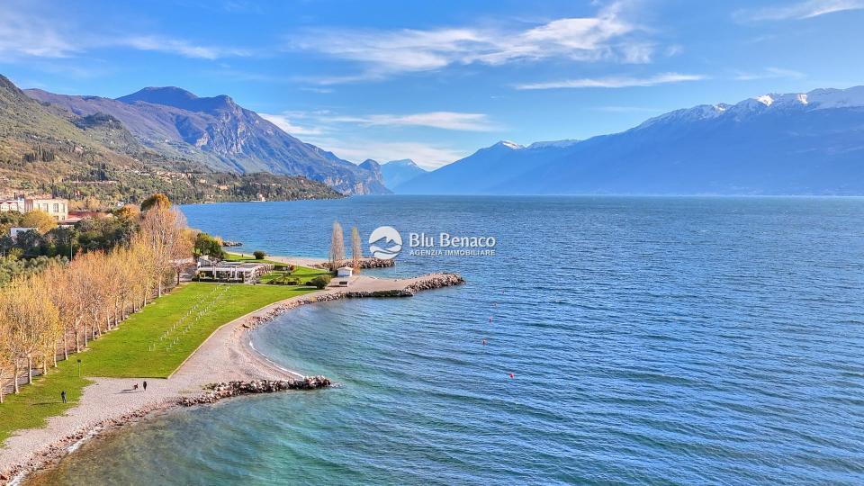 Two-room apartment of new construction in Toscolano