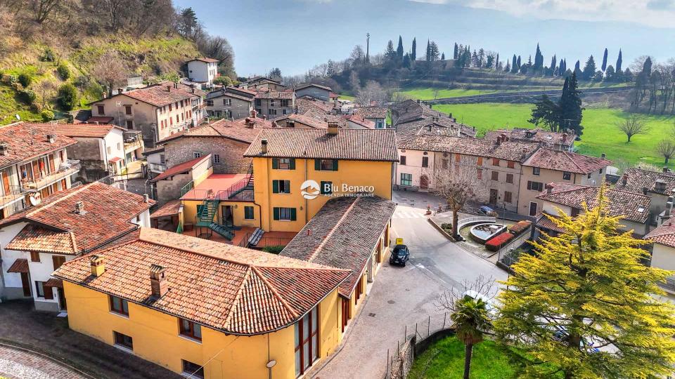 Porzione cielo terra in vendita a Navazzo 