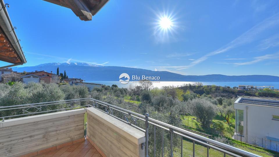 Villa indipendente con vista panoramica a Gaino