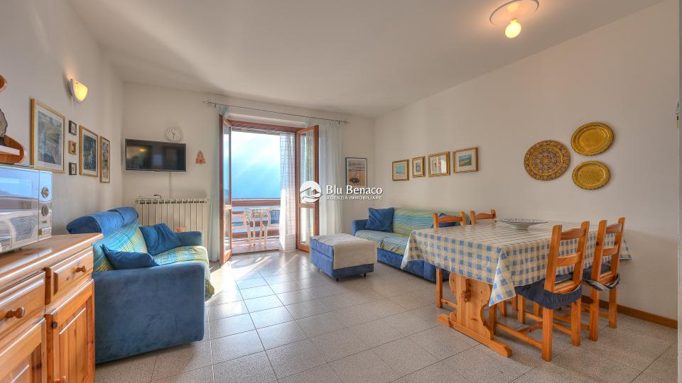 Lake-view apartment for sale in Tignale Lake-view apartment for sale in Tignale