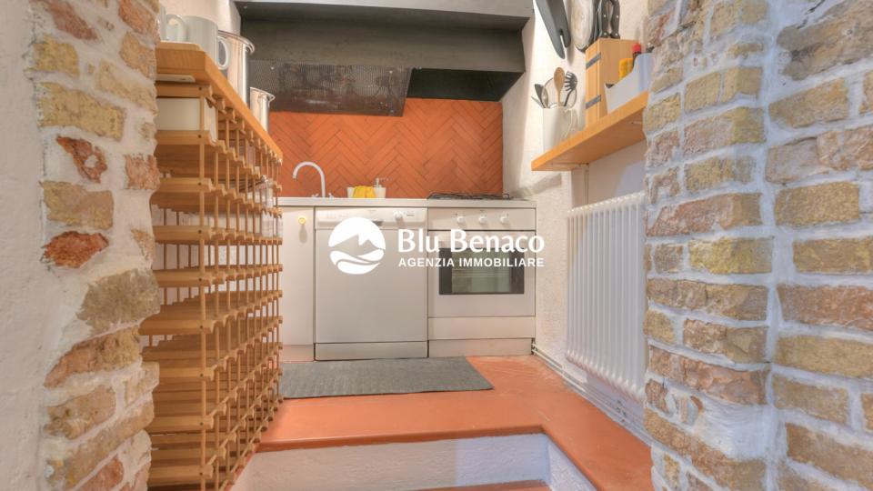 Appartamento piano terra, in vendita porto di Gargnano 