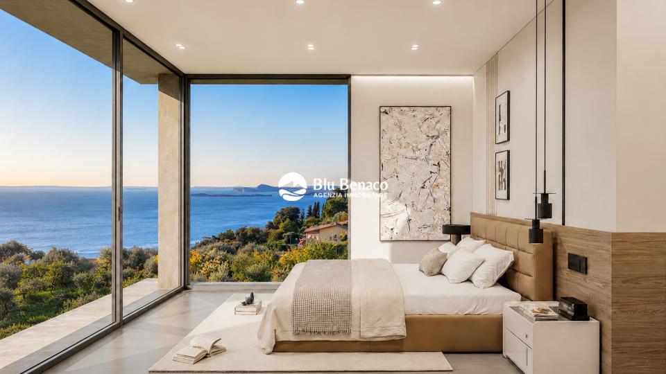 Nuova villa in costruzione a Montemaderno