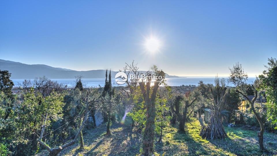 Building land for sale in Maderno