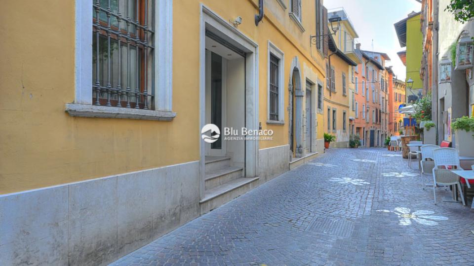 Commercial space for sale in Salò 