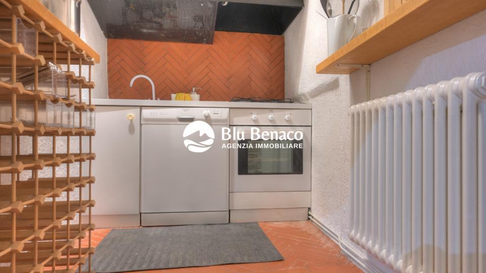 Appartamento piano terra, in vendita porto di Gargnano 