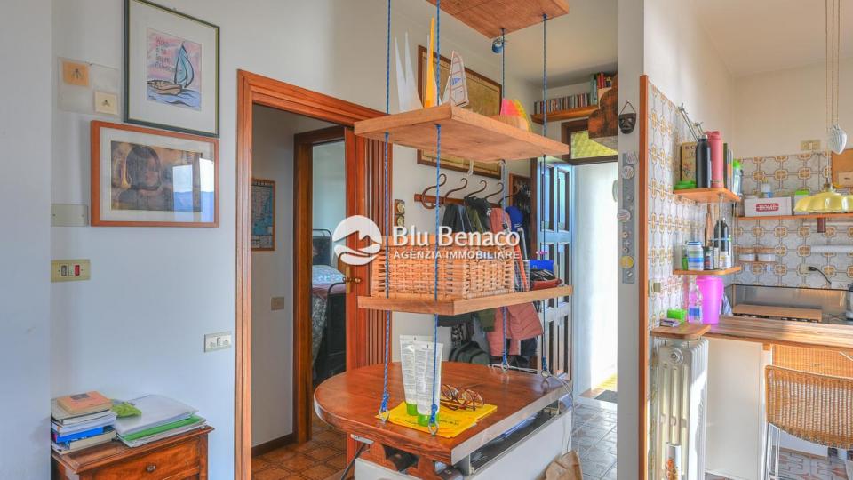 Detached villa with panoramic view in Montemaderno